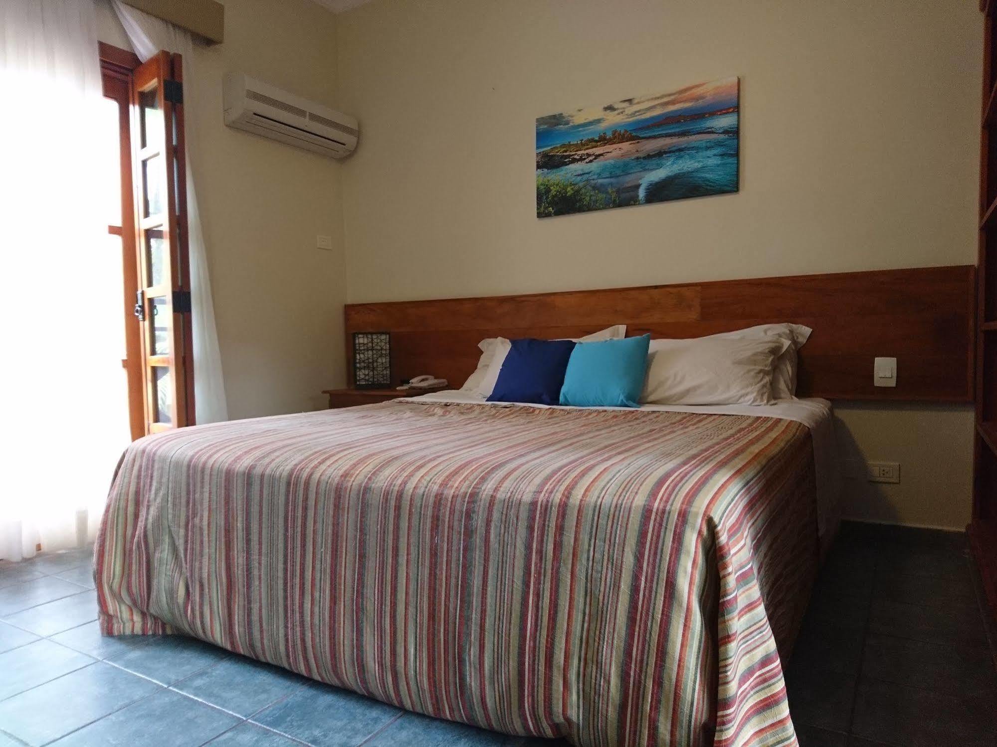 Galapagos Aparthotel Ilhabela Dış mekan fotoğraf
